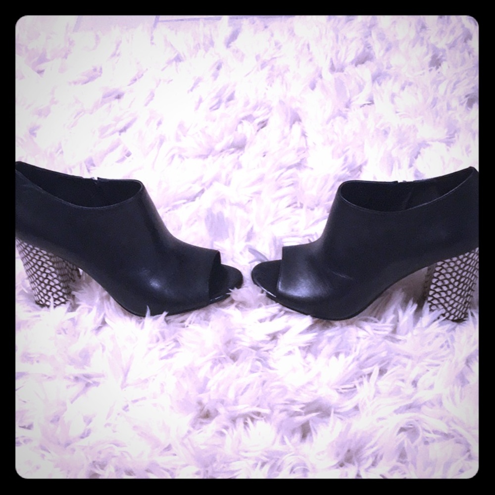 Nine West Brayan Women’s Booties